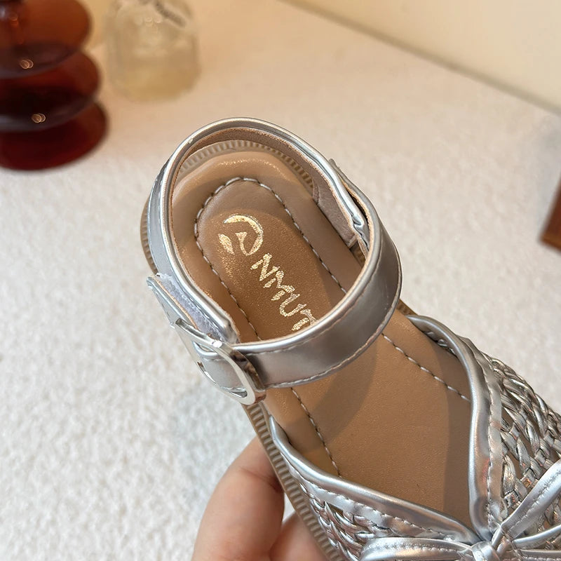 Summer girls' sandals 2026 new summer style with toe caps for girls, soft soles, baby woven and hollowed-out trendy