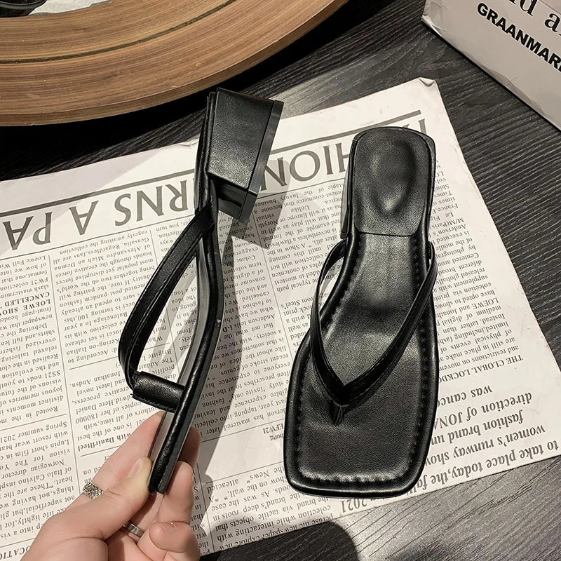 Flip-flops Women's Outer Wear 2025 New Summer Seaside Square Head Middle Heel Beach with Skirt Pinch Foot Cool Slippers