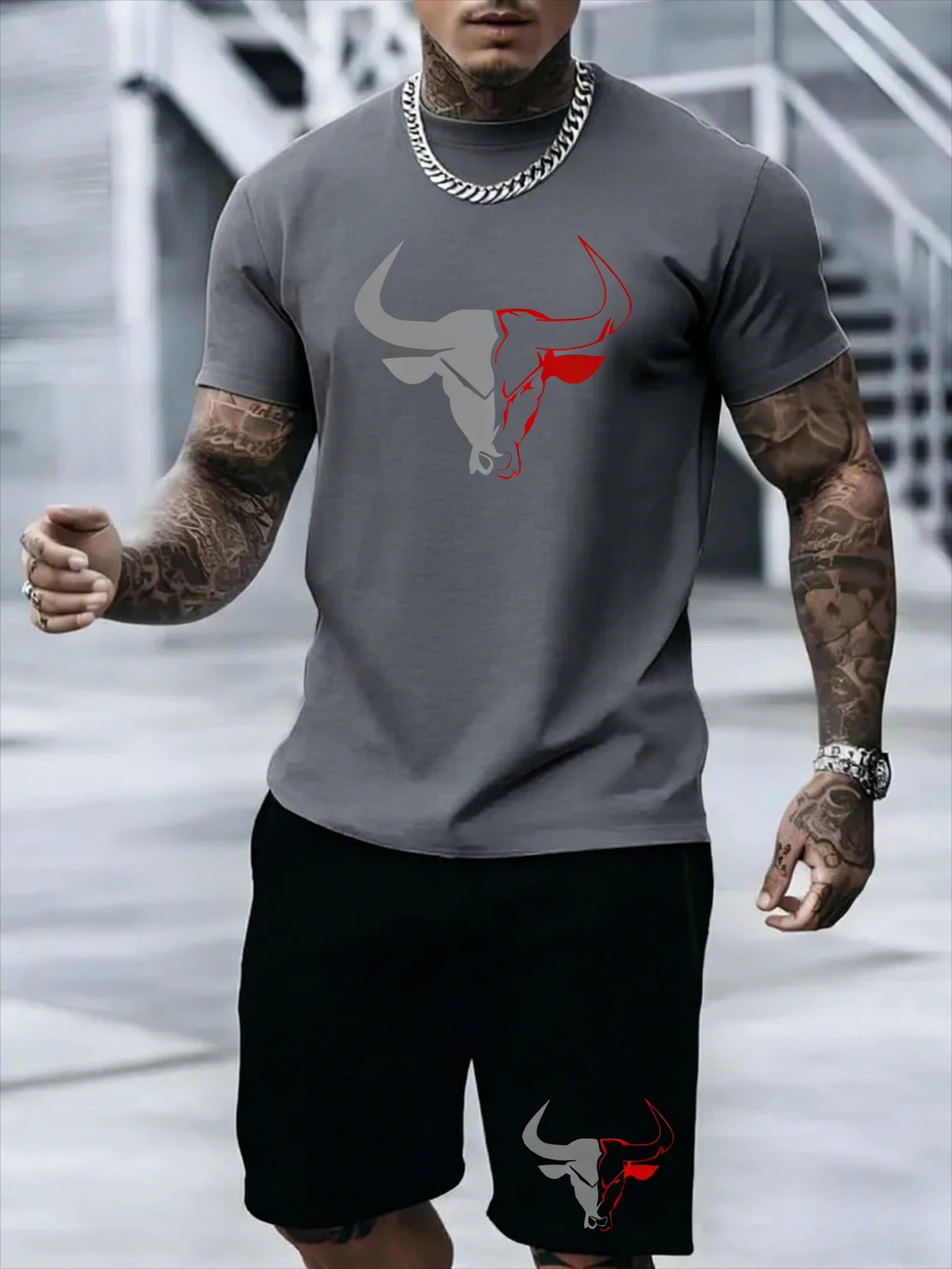 Two-piece men's fashionable summer round-neck short-sleeved t-shirt and shorts set men's vacation and fitness clothing