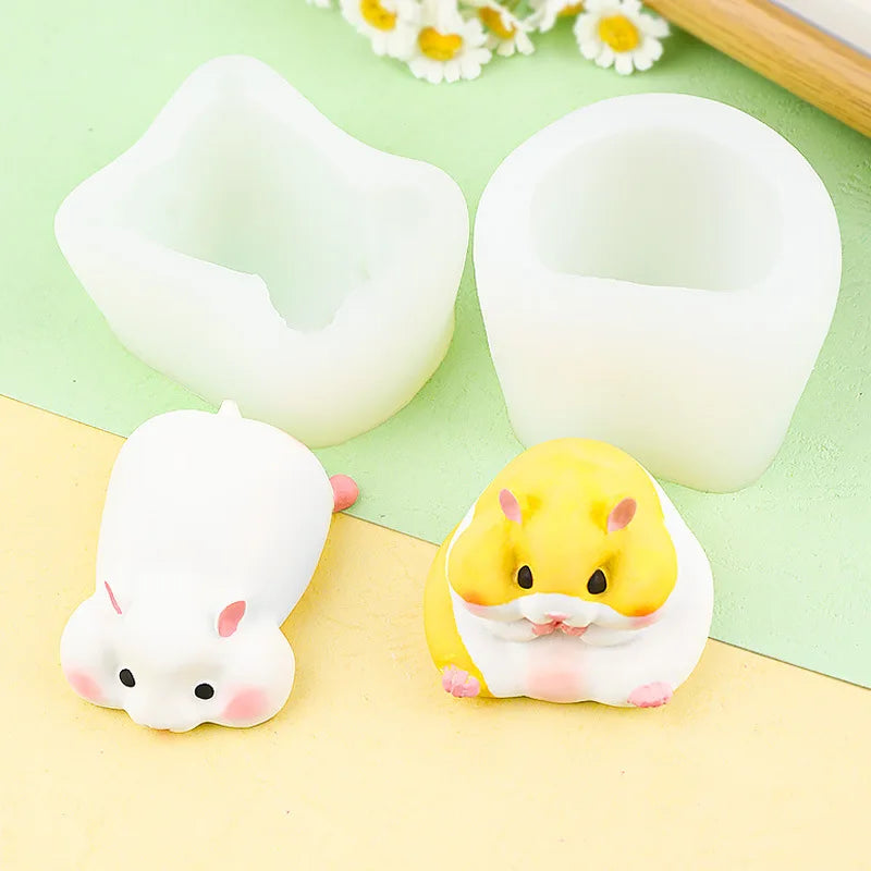 Little Hamster Pinch Silicone Mold Cartoon Plaster Jelly Pudding Soap Baking Mold Cake Decoration Baking Accessories