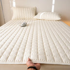 Waterproof Mattress Protector - Antimicrobial Mattress Cover with Elastic Straps - Hypoallergenic, Noiseless Thin Mattress