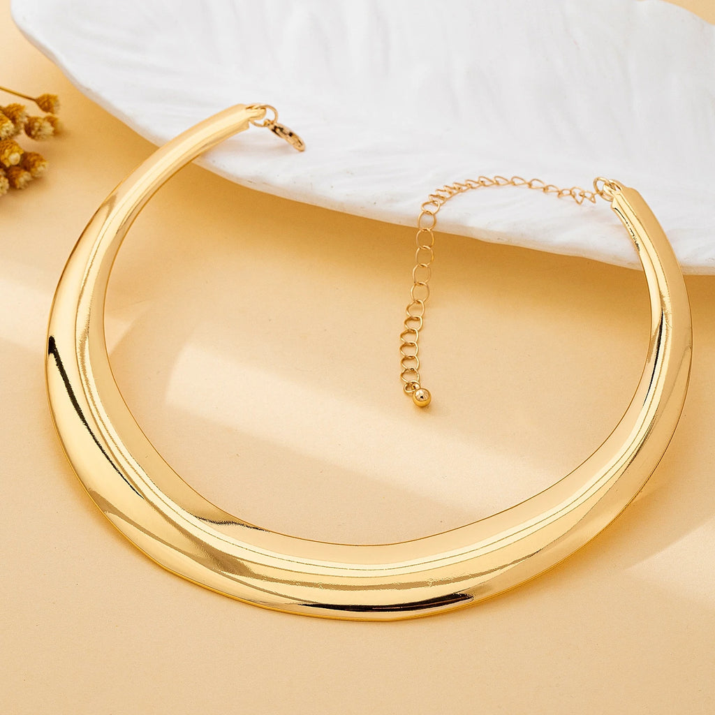 Women's Jewelry Set, Simple and Stylish Glossy Choker and Earrings, Suitable for Daily Wear and Vacation Wear