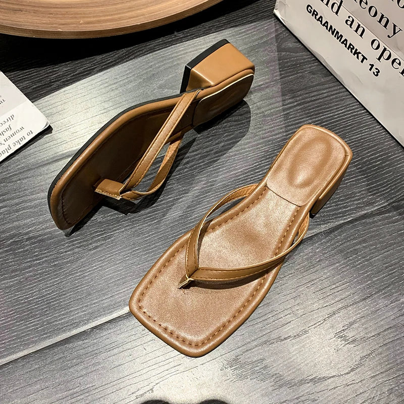 Flip-flops Women's Outer Wear 2025 New Summer Seaside Square Head Middle Heel Beach with Skirt Pinch Foot Cool Slippers