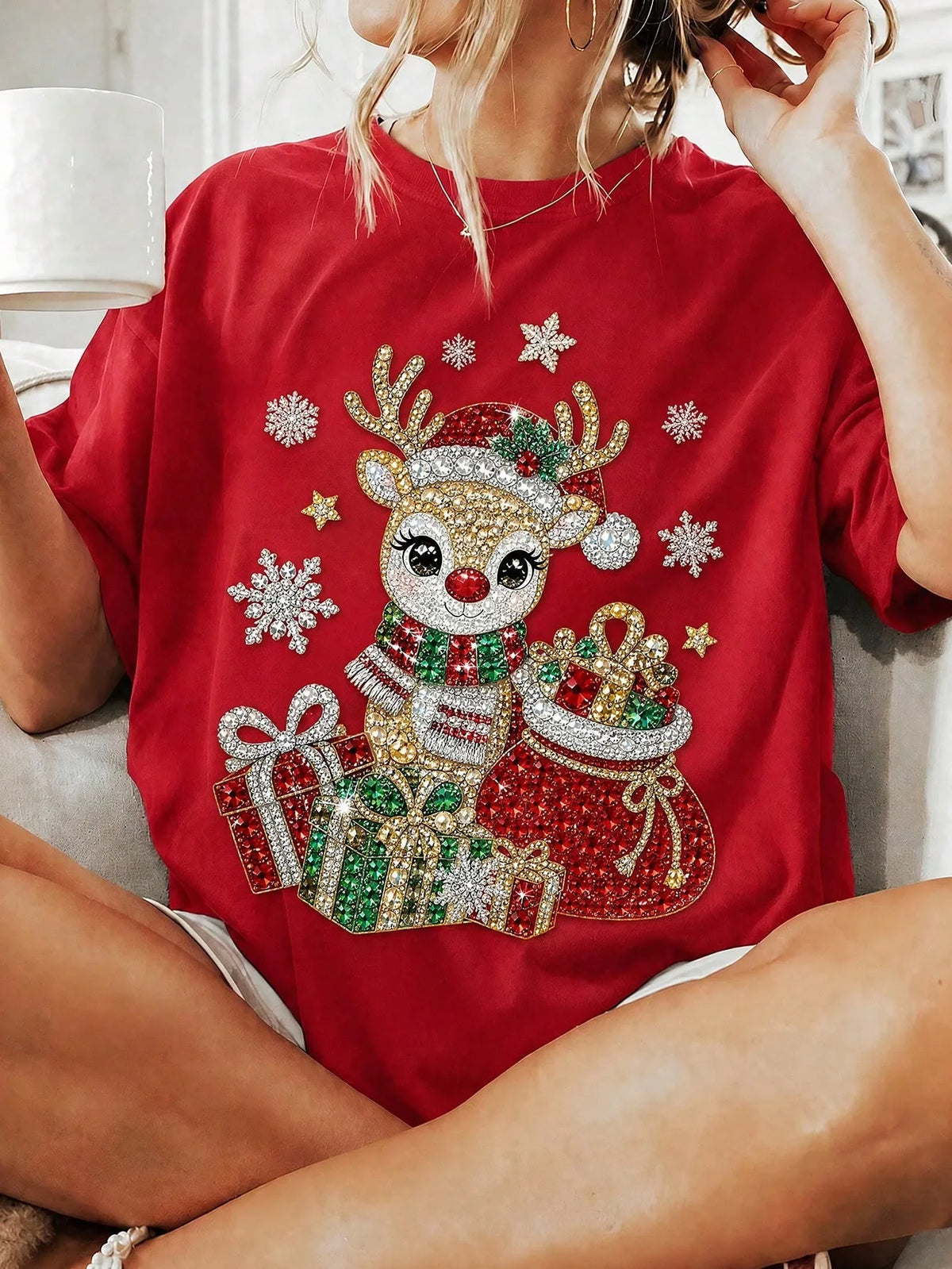 Merry Christmas Santa Claus T Shirts Women Cute Snowflakes Graphic Y2K Tees Pearl Printed Red Hat Sparkly Xmas Gift Tops