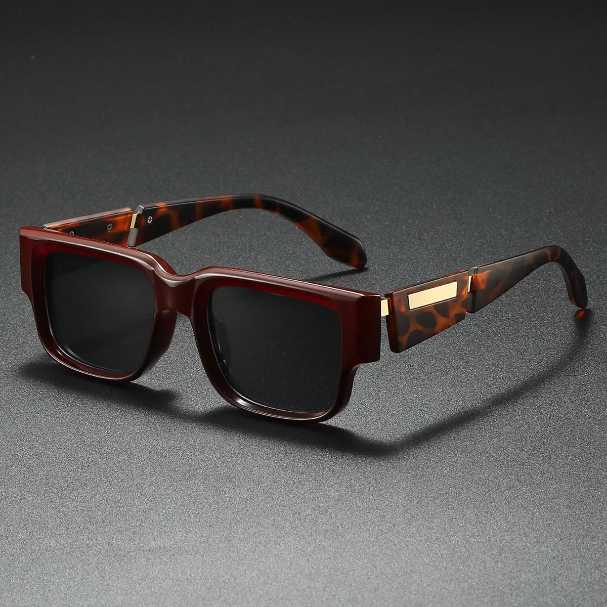 2026 Fashion Square Thick-Frame Sunglasses | Metal Accents | Retro Minimalist | Oversized Face-Flattering