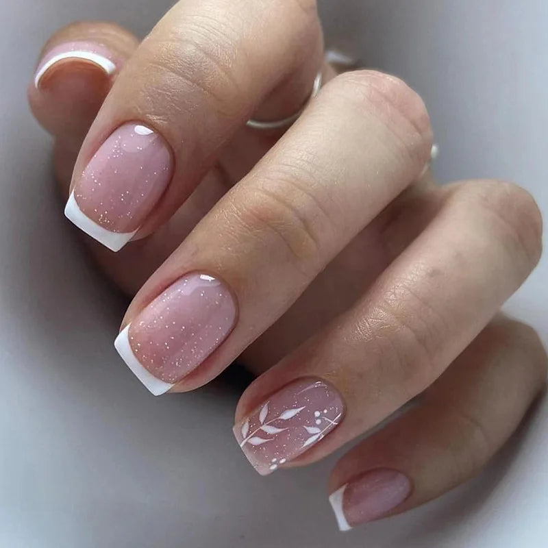 24Pcs Naked Pink French White Side False Nails Short Simple Nail Beauty Press on Fake Nails Full Cover Artificial Nails Tips