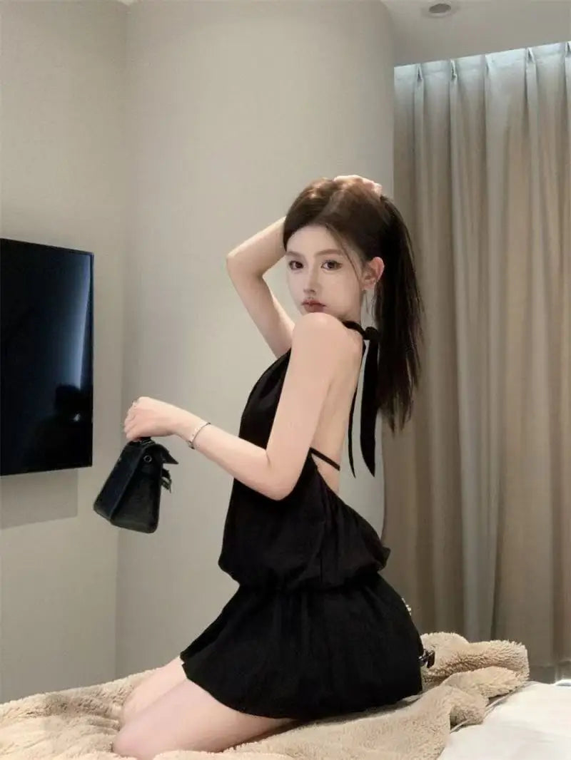 Y2K's new solid-color halter-neck backless dress is a sexy, elegant and slimming short skirt for women in summer