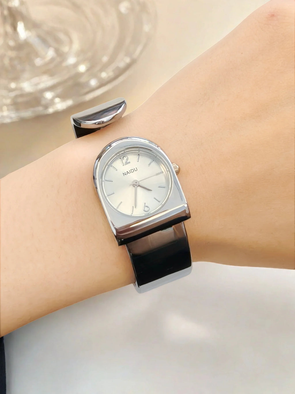 1 Piece of Women's Simple and Stylish Versatile Bracelet, Suitable for Gifting or Daily Wear