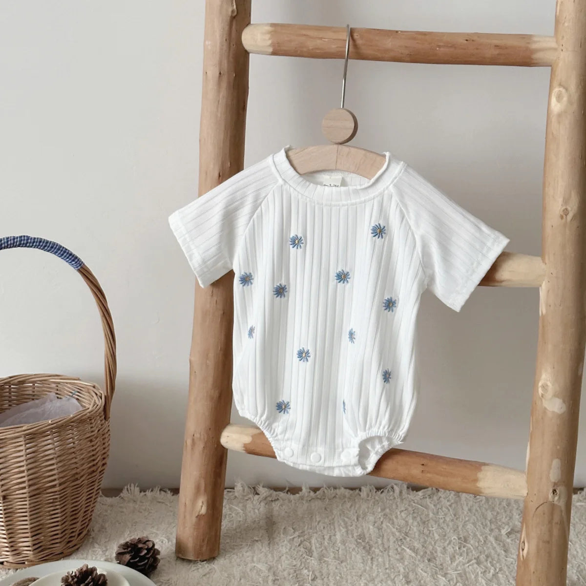 Ins Newborn Baby Girl Clothes Summer Romper Short-Sleeved  Home Clothing Jumpsuit Flower Embroidery Toddler Bodysuit 0-18 Months