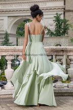 Mint Green Chiffon A-line Bridesmaid Dresses V-neck Bow Spaghetti Straps Layered Ruffle Evening Gown Elegant Wedding Party Dress