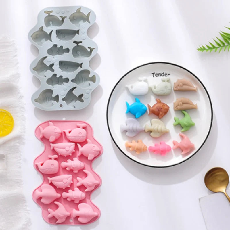 12 Hole Marine Fish Silicone Chocolate Mold Mix Animal Candy Biscuit Jelly Ice Cube Mould Cake Decor Soap Candle Baking Set Gift