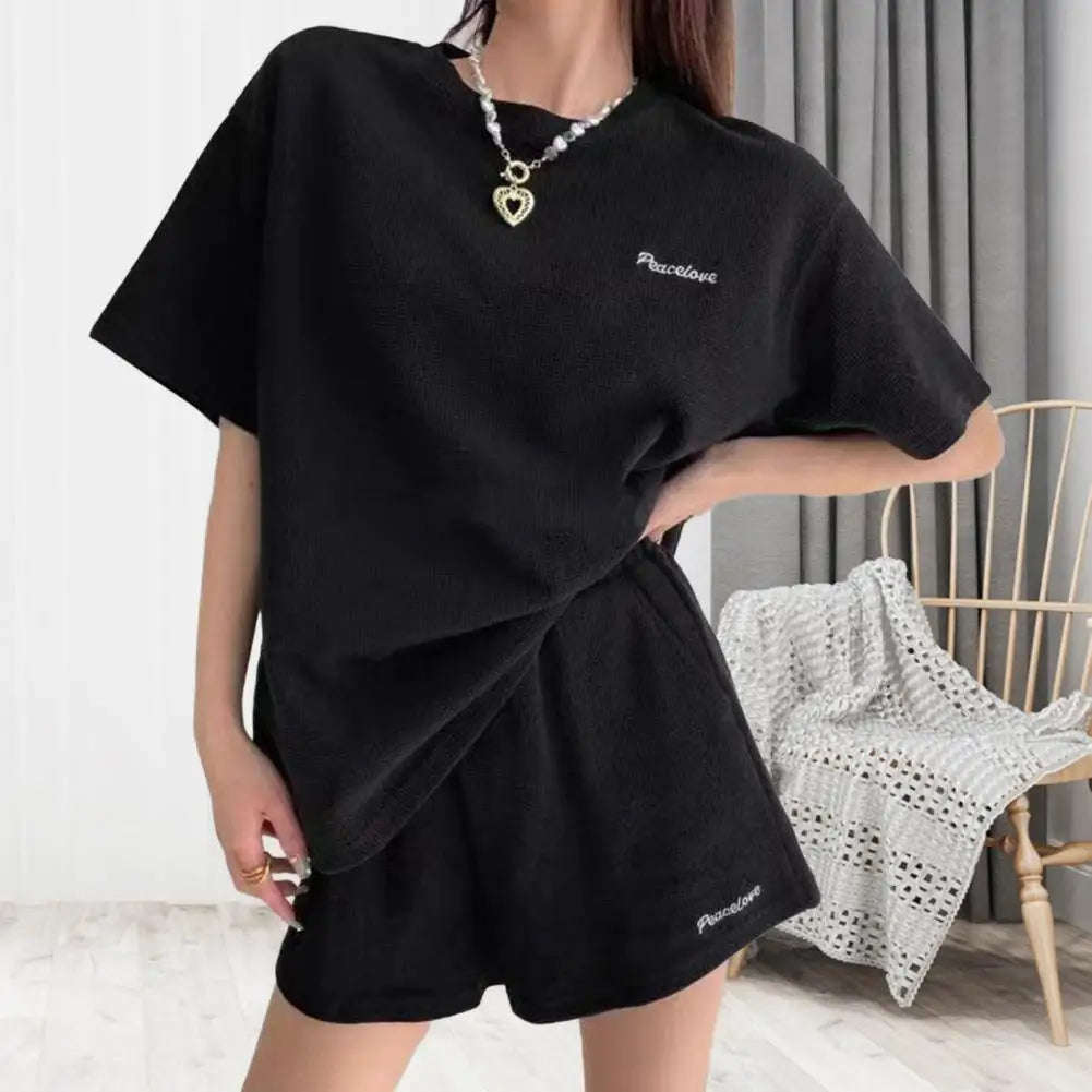 2026 Stylish T-shirt And Pants Set Women's Casual Two-Piece Shorts Set Loose Short Sleeve T-shirts Shorts Sets Summer Loungewear
