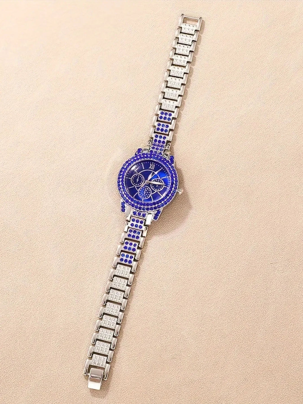 6pcs Luxurious diamond-studded bracelet watch set for women, featuring a quartz wristwatch with five exquisite pieces.