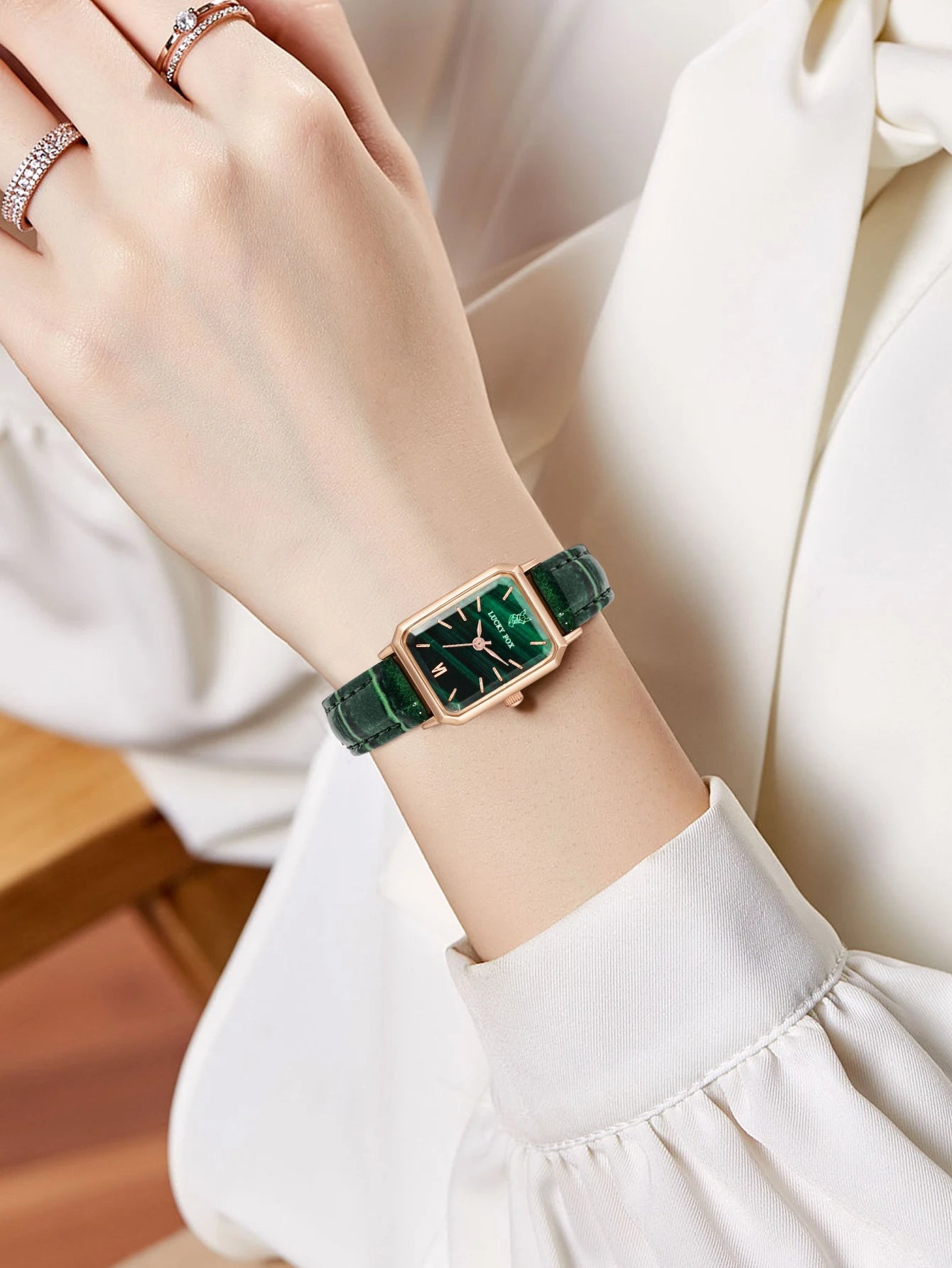 Fashion ladies' watch set gift box small square quartz watch trend Valentine's Day gift wristwatch