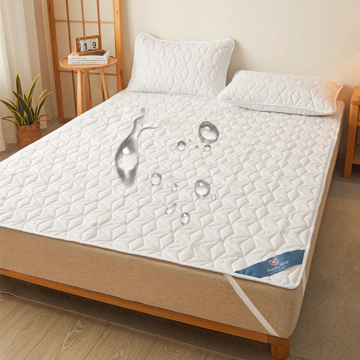 Waterproof Mattress Protector - Breathable Noiseless Mattress Cover Pad with 4 Elastic Corner Straps Fits up to 30 cm Deep