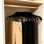 5/10 Pieces of Plastic Velvet-Coated Clothes Hangers, with Movable Strong Clips, Non-Slip and Anti-Fall, Suitable for Hanging Pants, Skirts, Bras, and Camisoles