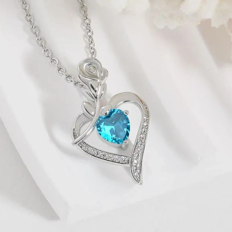 Elegant Style Heart shaped Pendant Necklace Hollow Design Mother's Day Gift Party Suitable for Best Friends Without Box