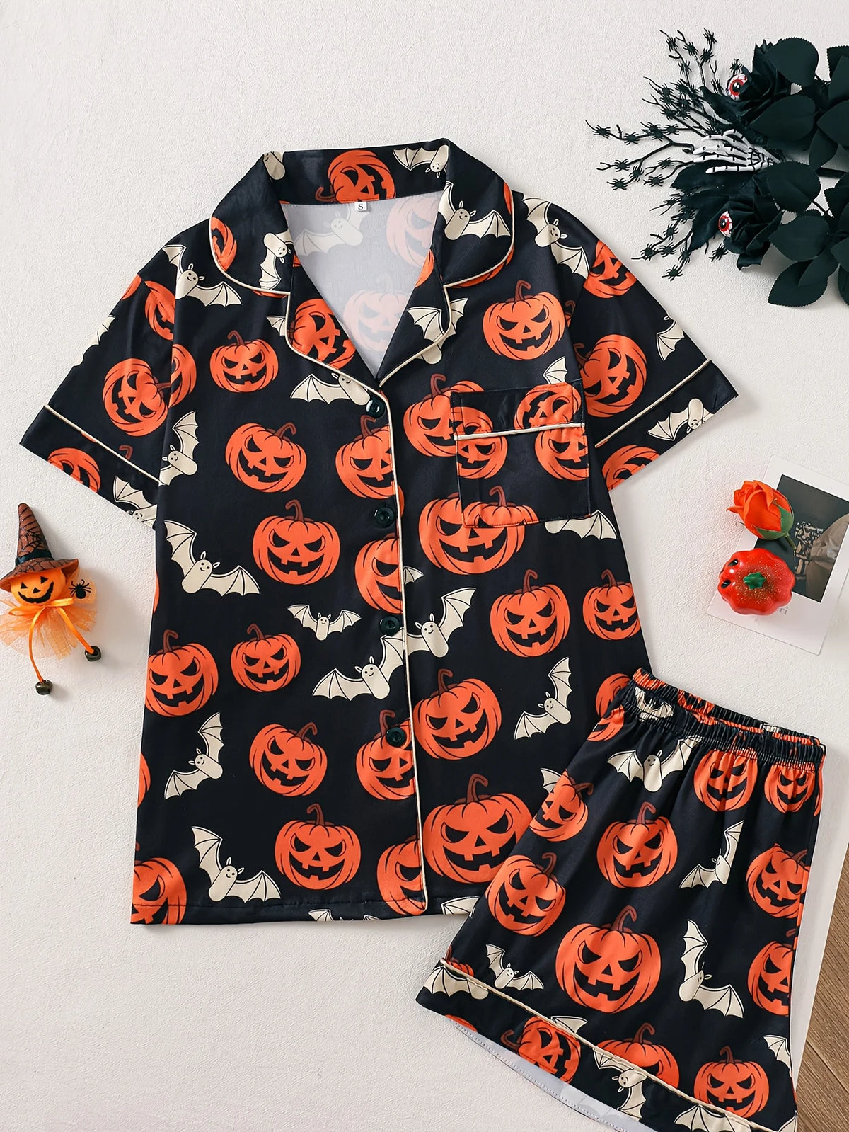 Women's Halloween Pumpkin Print Pajama Set Short Sleeve Button Up Top and Shorts Casual Sleepwear Loungewear Homewear Set