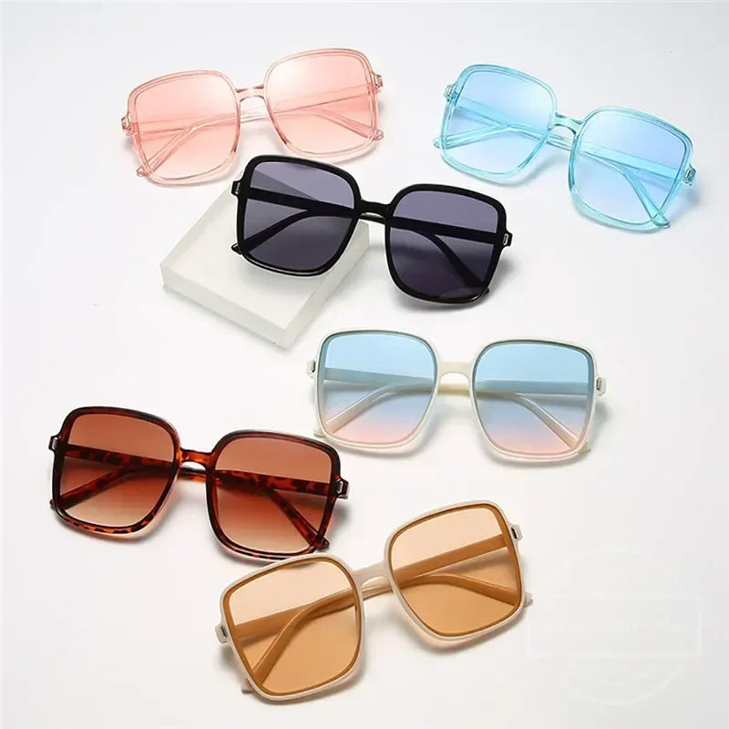 Fashion Square Oversized Sunglasses for Women Vintage Big Frame UV Protection Sun Glasses Shades Ladies Classic UV400 Eyewear