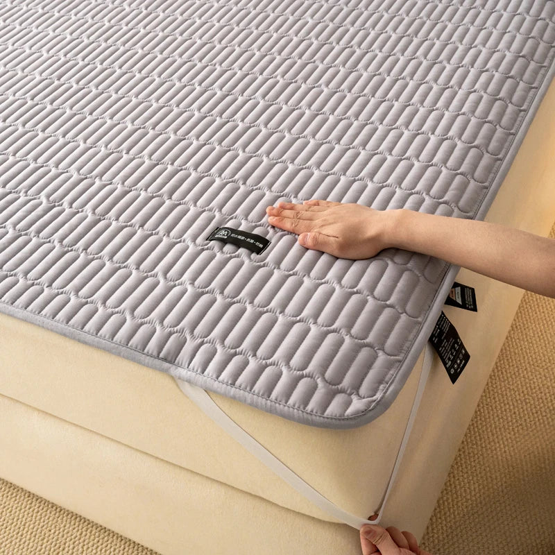 Waterproof Mattress Protector - Antimicrobial Mattress Cover with Elastic Straps - Hypoallergenic, Noiseless Thin Mattress