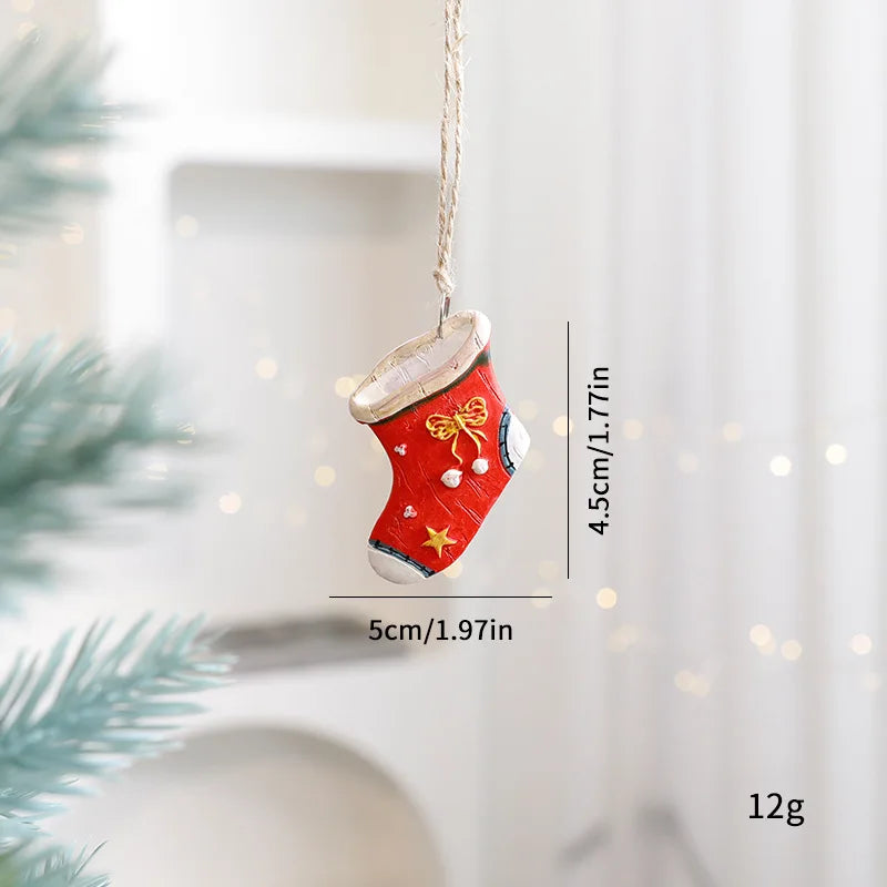 2026 Xmas Tree Pendant Cartoon Painted Santa Claus Elk Bear Christmas Stocking Resin Pendant Christmas Party Decorations 1pc