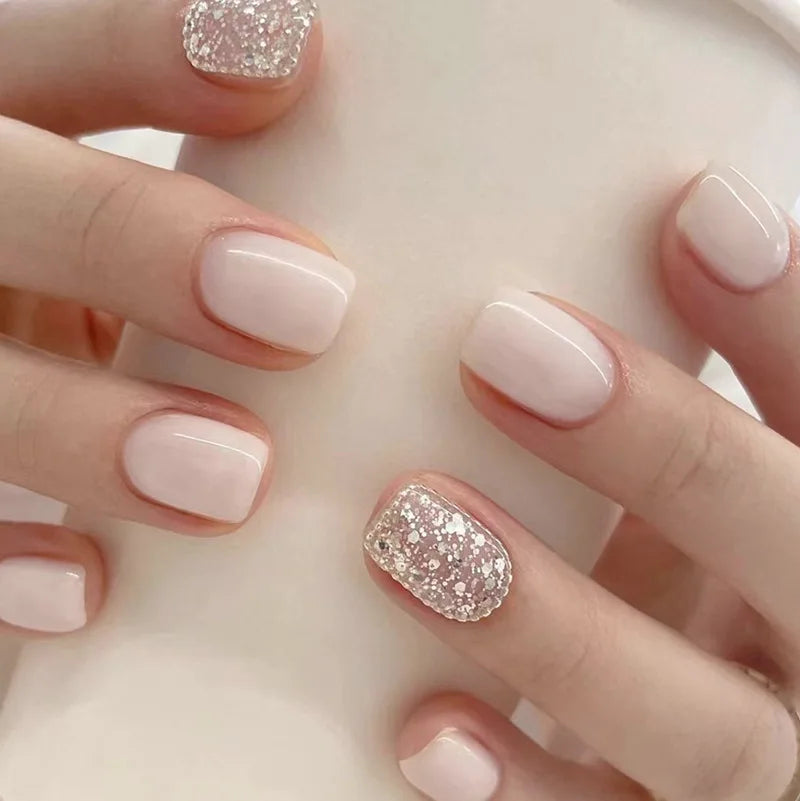 24Pcs Naked Pink French White Side False Nails Short Simple Nail Beauty Press on Fake Nails Full Cover Artificial Nails Tips