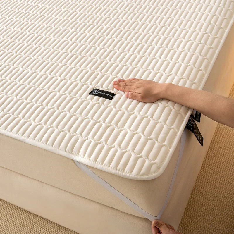 Waterproof Mattress Protector - Antimicrobial Mattress Cover with Elastic Straps - Hypoallergenic, Noiseless Thin Mattress