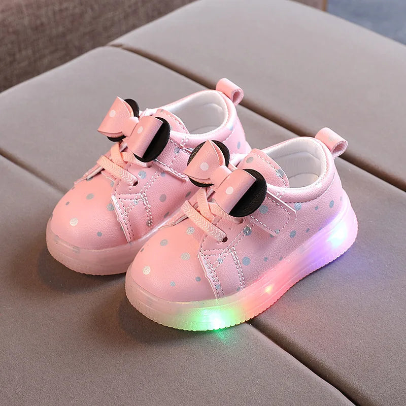 Children's Fashion Light-up Board Shoes Kids Glowing Light Sneakers Girls Shiny Light Shoes Little Boys Casual Luminous Sneakers