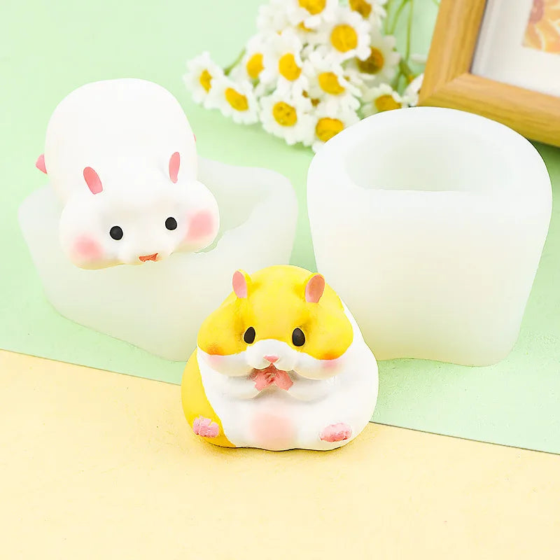 Little Hamster Pinch Silicone Mold Cartoon Plaster Jelly Pudding Soap Baking Mold Cake Decoration Baking Accessories