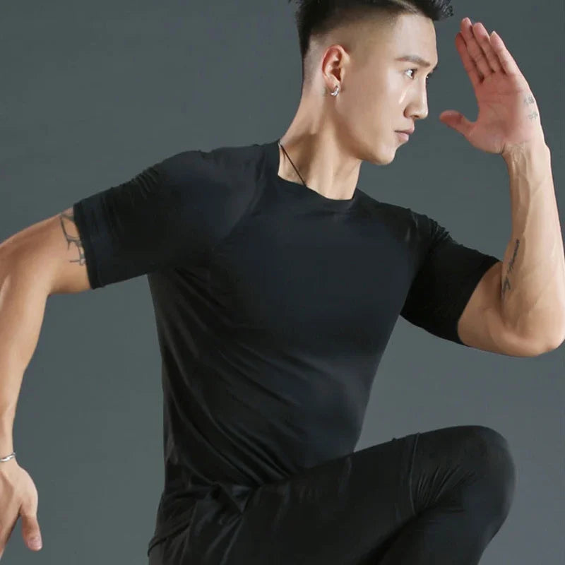 Sports T-shirt Men's Quick Drying Short Sleeved Sports T-shirt Top Gym Fitness Tight Fitting Shirt Training Running T-shirt Men