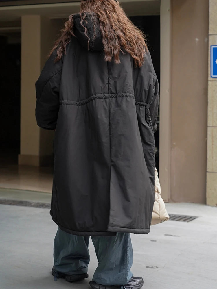 [EAM] Black Big Size Long Cotton-padded Coat Long Sleeve Loose Fit Women Parkas Fashion Tide New Autumn Winter 2026 1DH2804