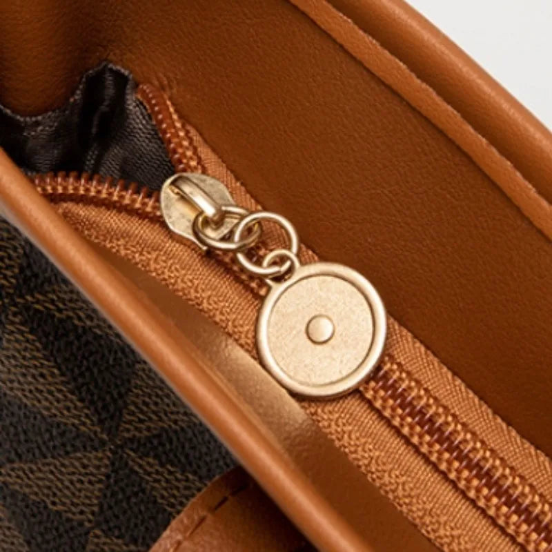 Women's Bag 2023 New Embossed Floral Handbag Shopping Bag Versatile Large Capacity Bucket Bag