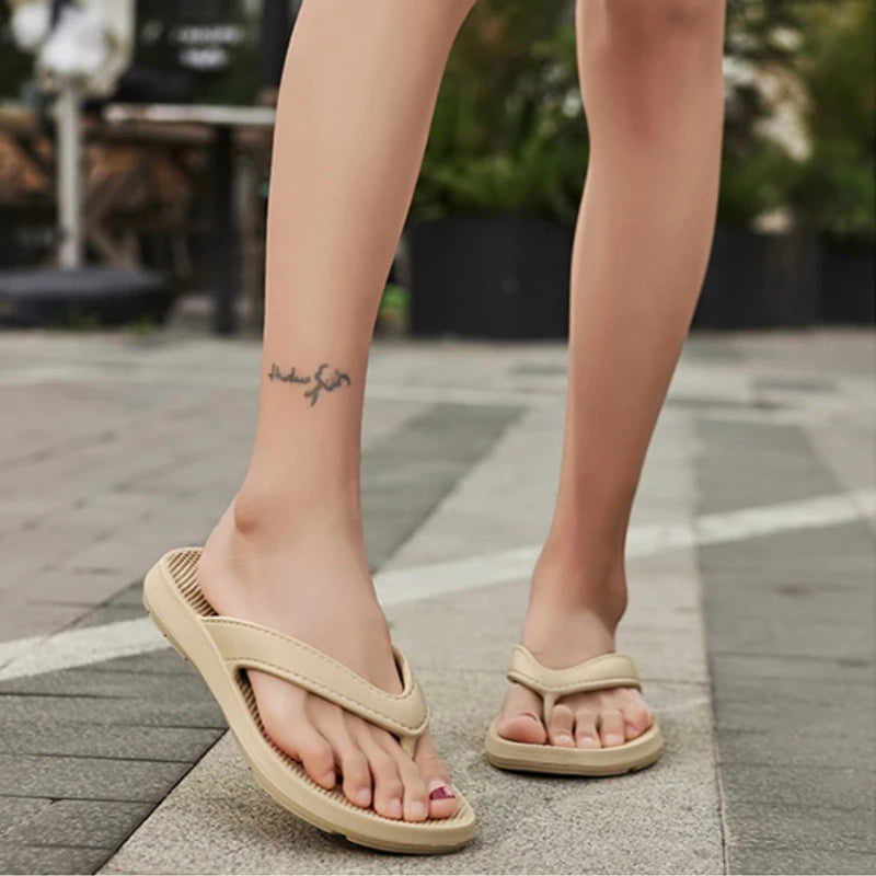 Women's Flip Flops Trendy Soft Sole Anti-slip Breathable Versatile for Any Outfit Men Beach Leisure Slippers Couple Shoes