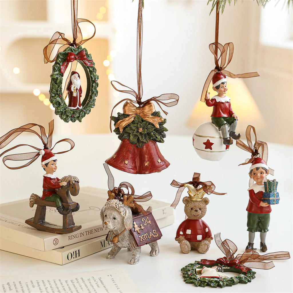 2026 Xmas Tree Pendant Cartoon Painted Santa Claus Elk Bear Christmas Stocking Resin Pendant Christmas Party Decorations 1pc