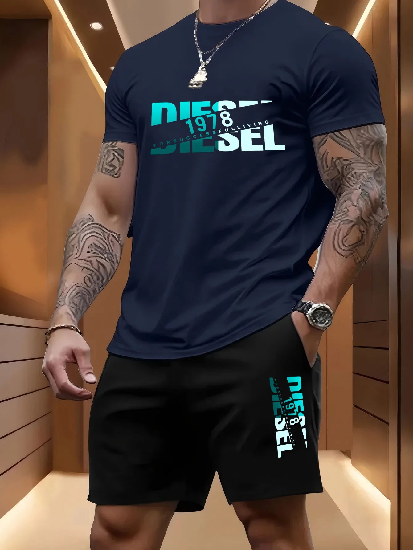Summer men's casual two-piece set round-neck short-sleeved T-shirt and sports shorts for outdoor activities