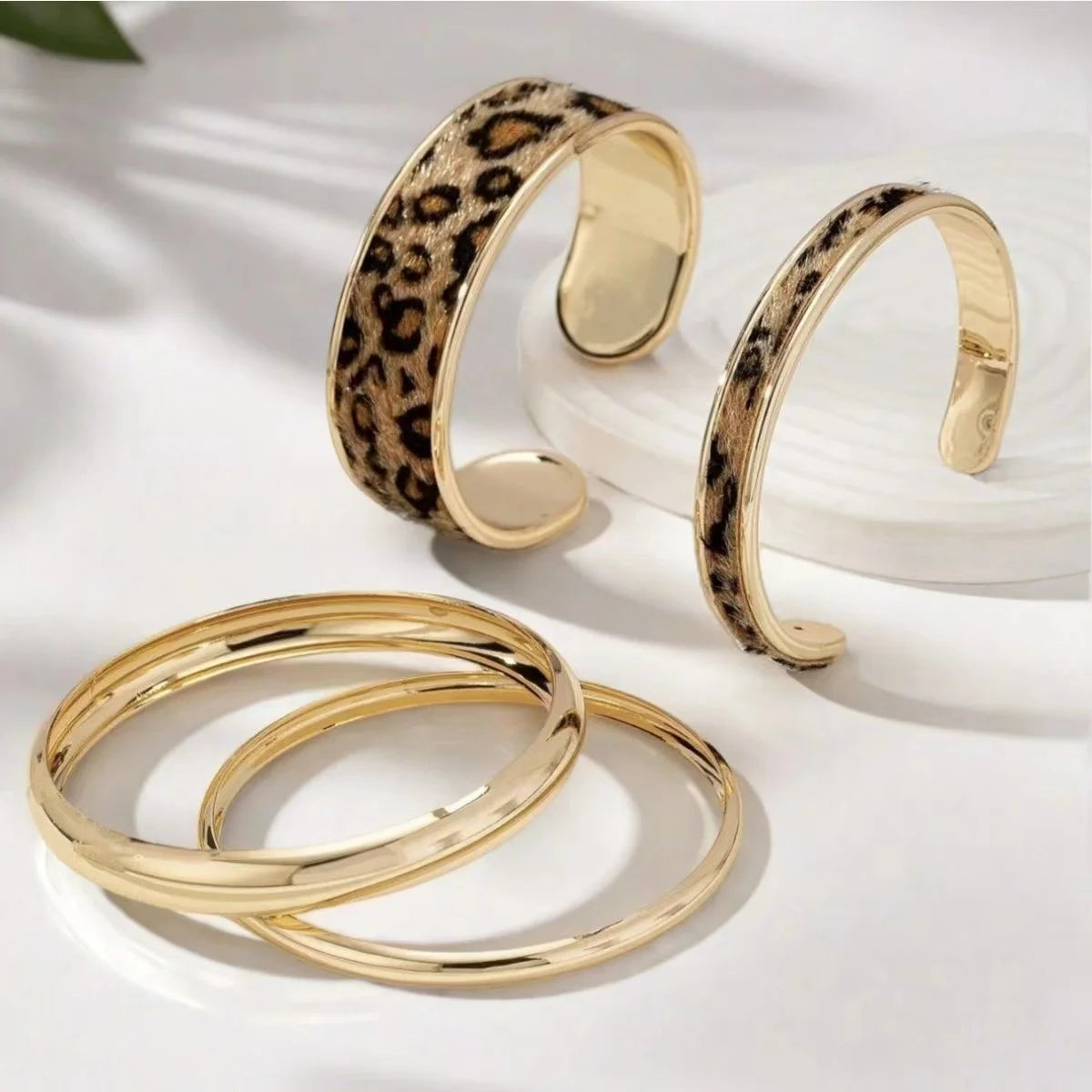 4pcs Vintage Leopard Print Smooth Furry Bracelets Set For Women Gold Color Multilayer  Chic Wristband Party Punk Jewelry Gifts