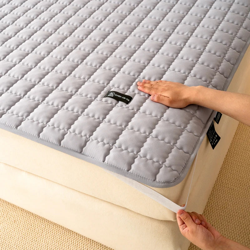 Waterproof Mattress Protector - Antimicrobial Mattress Cover with Elastic Straps - Hypoallergenic, Noiseless Thin Mattress