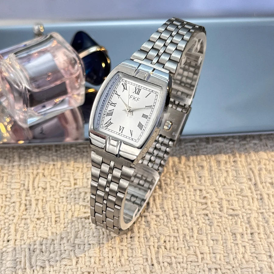 Valentine's Day Gift Couple's Watch Set Men's Women's Wine Barrel Shaped Fashion Classic Retro Quartz Wristwatch with Steel Band