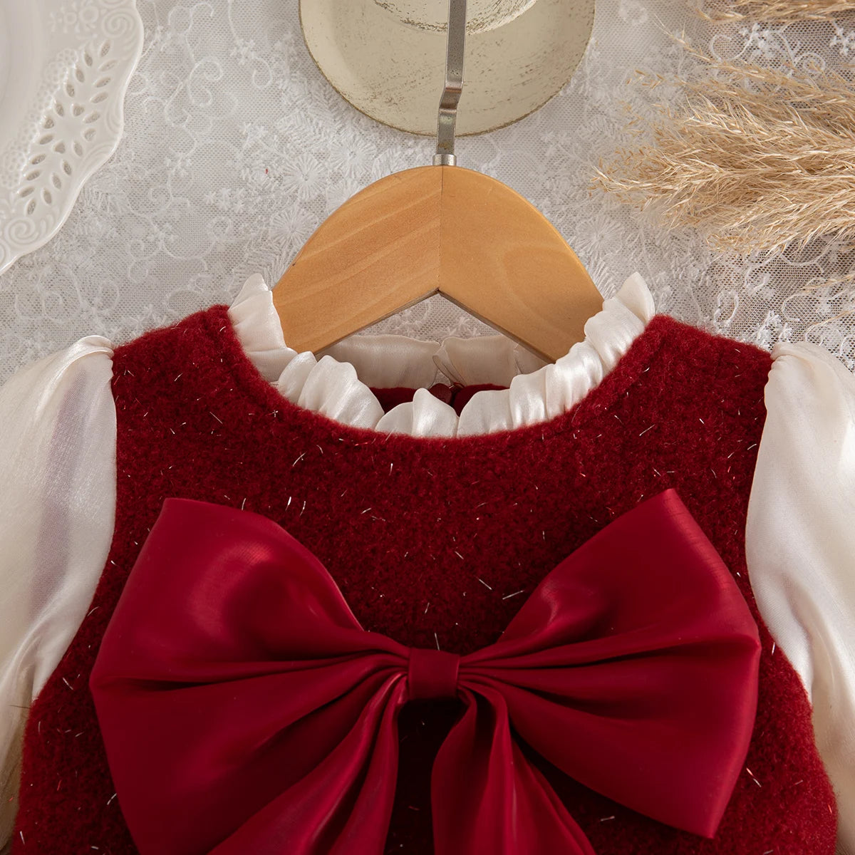New Autumn And Winter Thick And Warm Baby Girl Dress, Sweet Red Bow Children'S Clothing For Babies Aged 9 Months To 3 Years Old