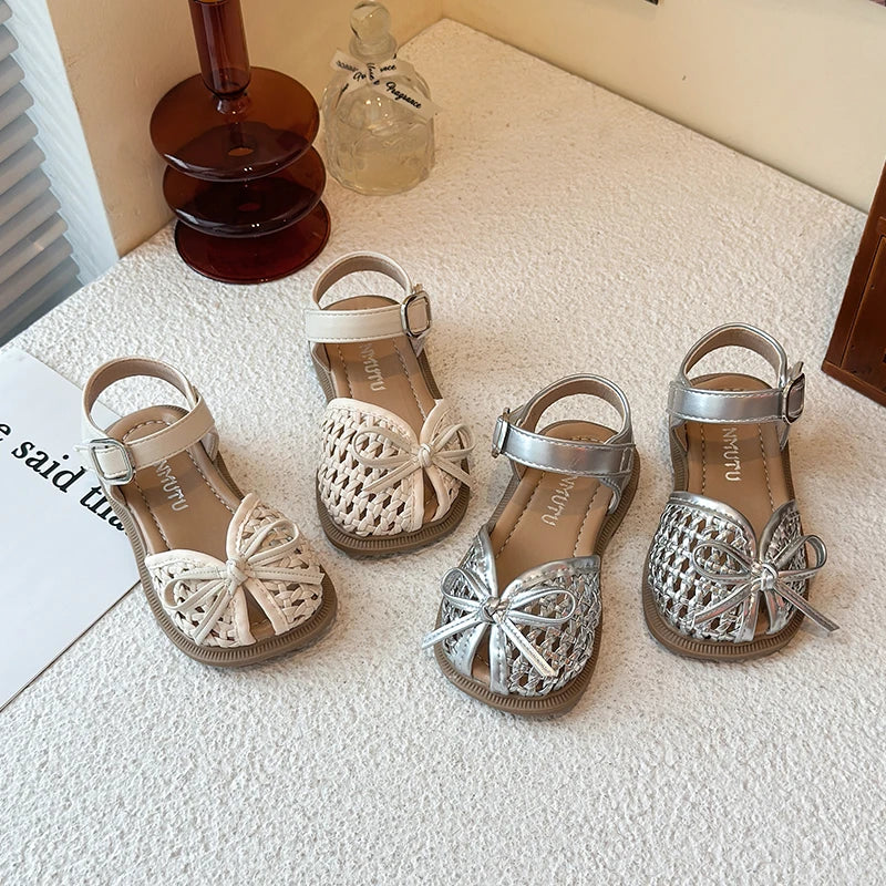 Summer girls' sandals 2026 new summer style with toe caps for girls, soft soles, baby woven and hollowed-out trendy