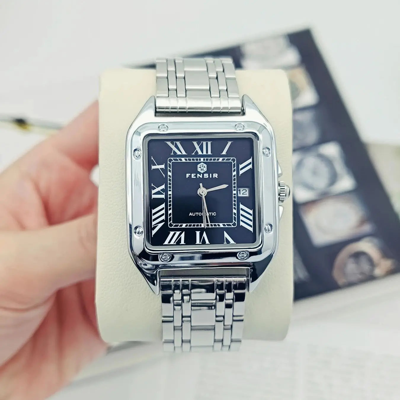 New Square-Shaped Men's Watch, Fashionable, Business Casual, Versatile and Stylish, Suitable for Various Occasions, the First Choice for Giving as a Valentine's Day Gift to Your Boyfriend