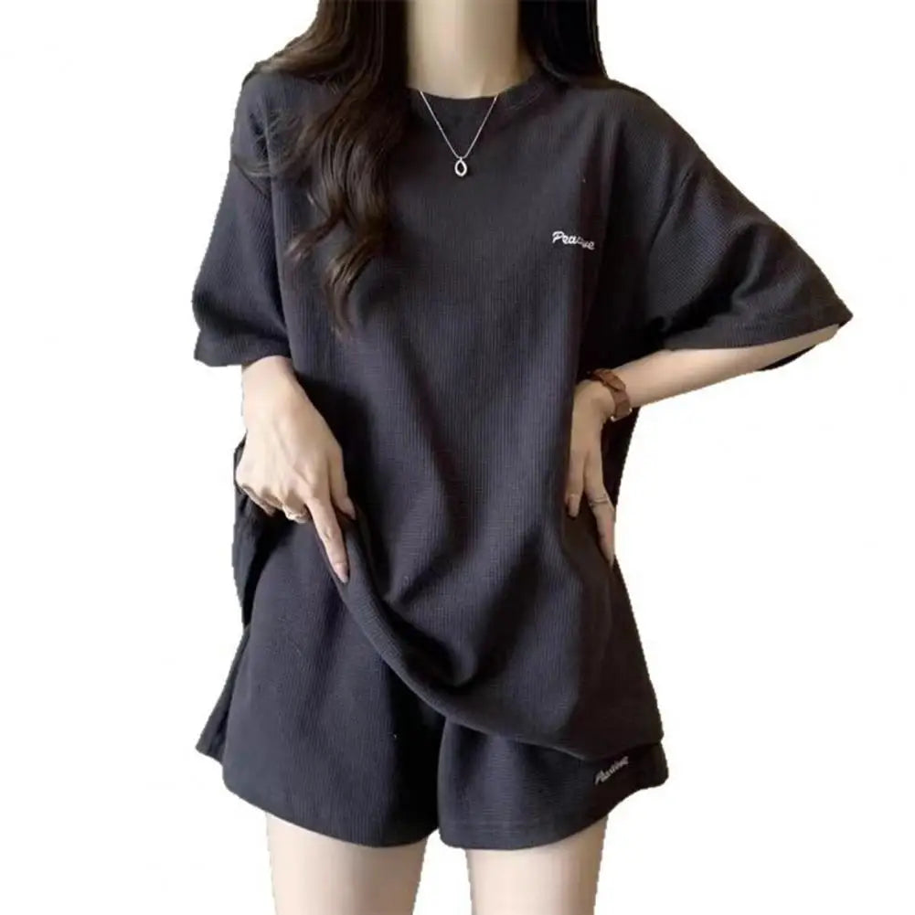 2026 Stylish T-shirt And Pants Set Women's Casual Two-Piece Shorts Set Loose Short Sleeve T-shirts Shorts Sets Summer Loungewear