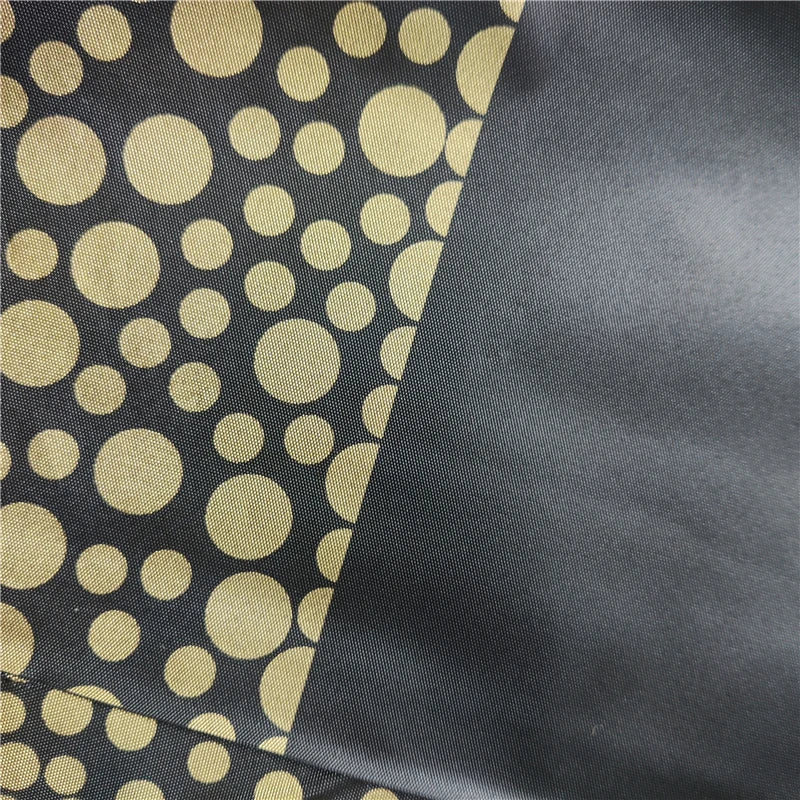 1pc Gold Dot Table Cloth for Events, Disposable Table Cover, Ideal Tablecloths for Party Decorations, Dining, Wedding & Holiday