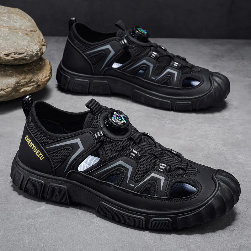 Outdoor River Tracing Shoes for Men, Hollow Breathable Anti-Smash Toe Protection Sandals, Non-Slip and Wear-Resistant, Summer Water Sports and Leisure Shoes
