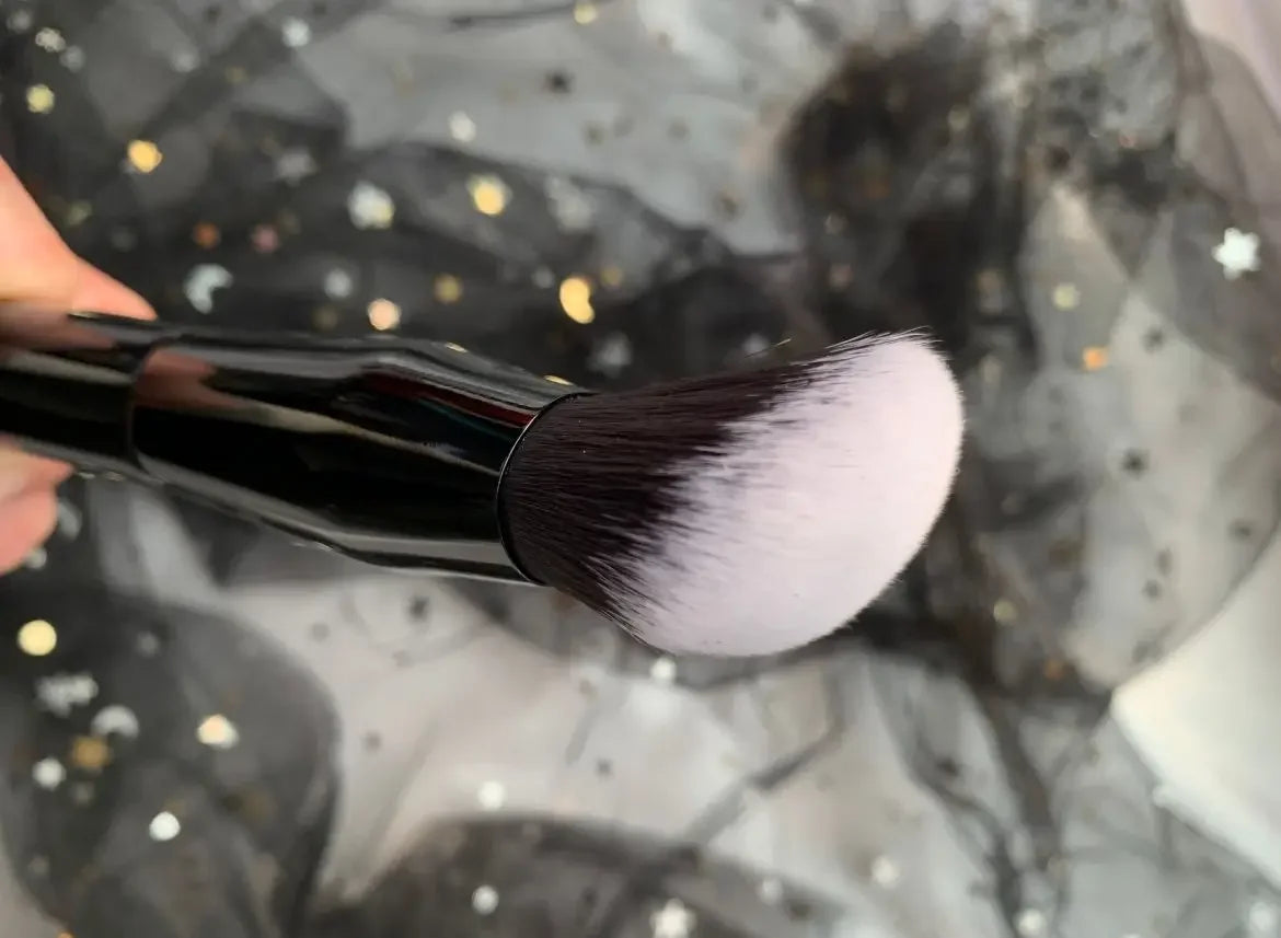 Professional Liquid Foundation Brush Foundation BB Cream Brush Blush Brushes Make Up Tool for Blending Liquid Cream Beauty Tools