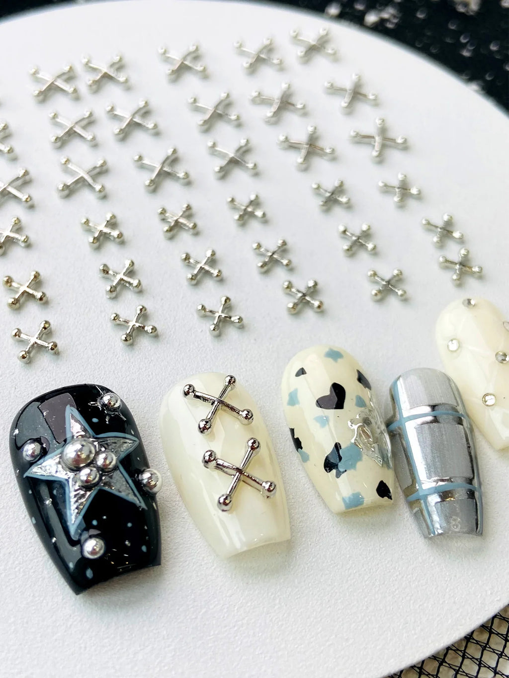 50PCS Mixed Size 3D Punk Silver Cross Metal Parts Manicure Accessoire Nail Decoration Alloy Retro Cross Nails Art Charms