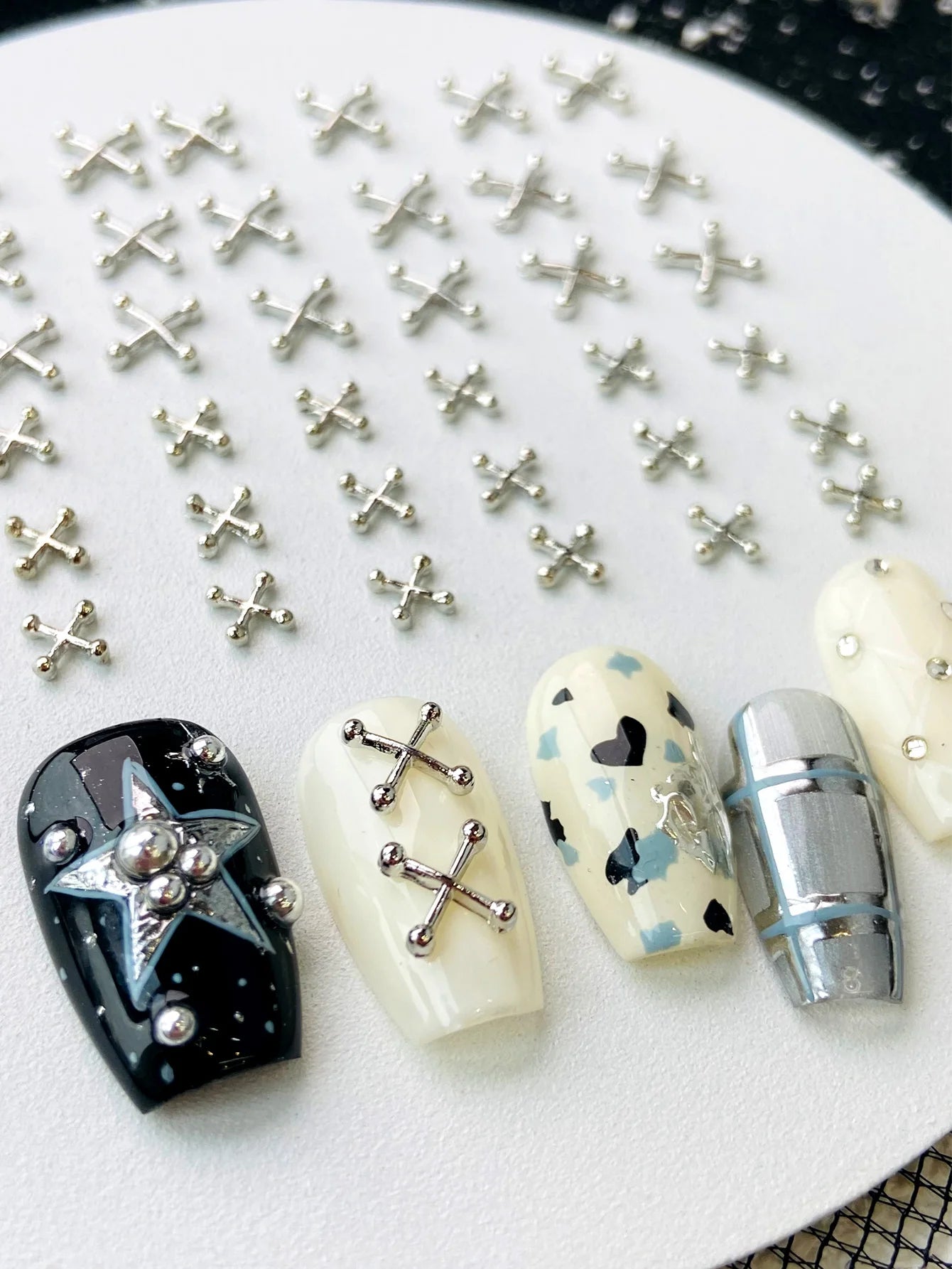 50PCS Mixed Size 3D Punk Silver Cross Metal Parts Manicure Accessoire Nail Decoration Alloy Retro Cross Nails Art Charms