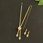 A three piece jewelry set with exquisite patterns and stunning necklaces and earrings, perfect for parties and banquets