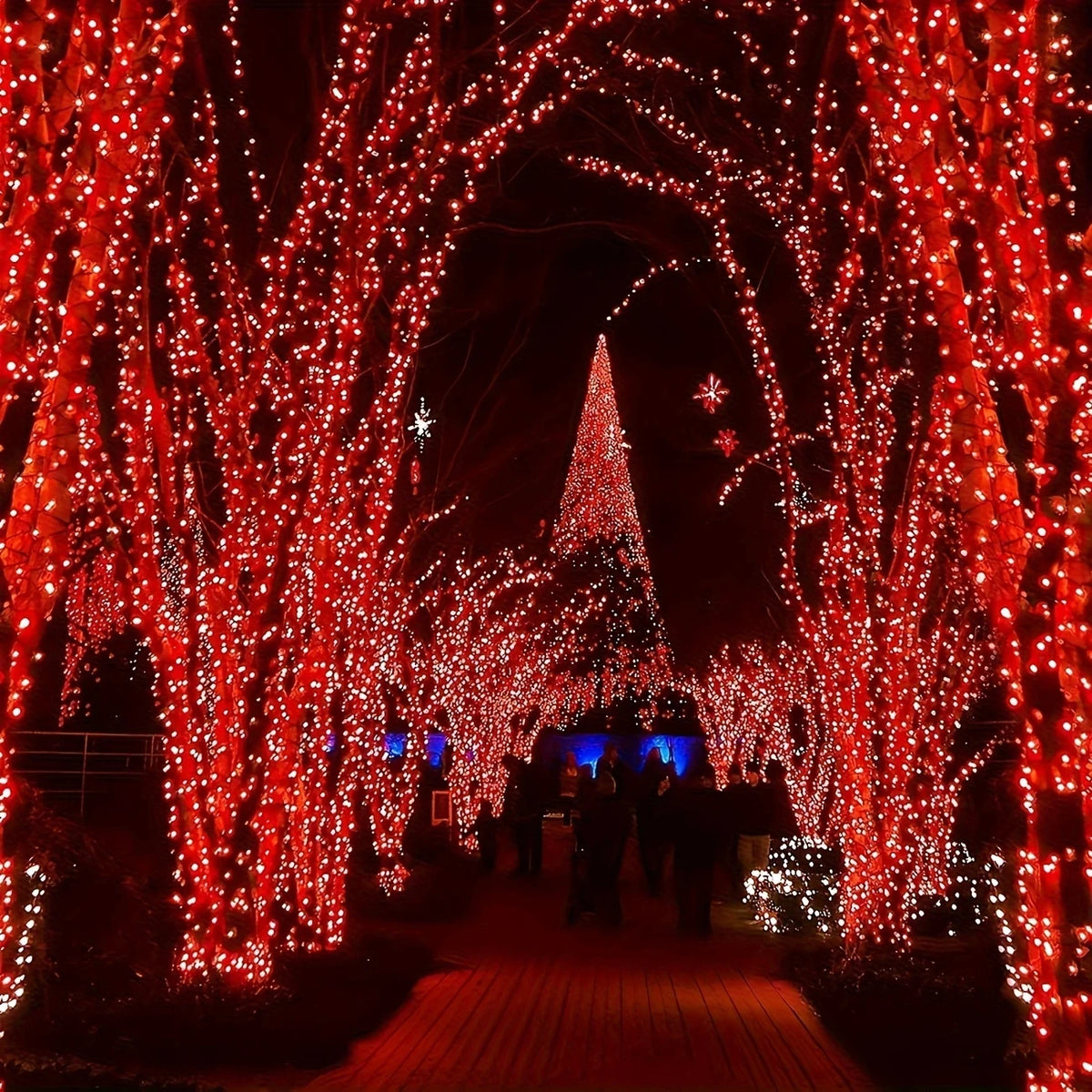 Solar Powered Christmas Lights 50-200 LED Outdoor Light Strings Festive Garden Courtyard Red Blinking Lights with Solar Panel