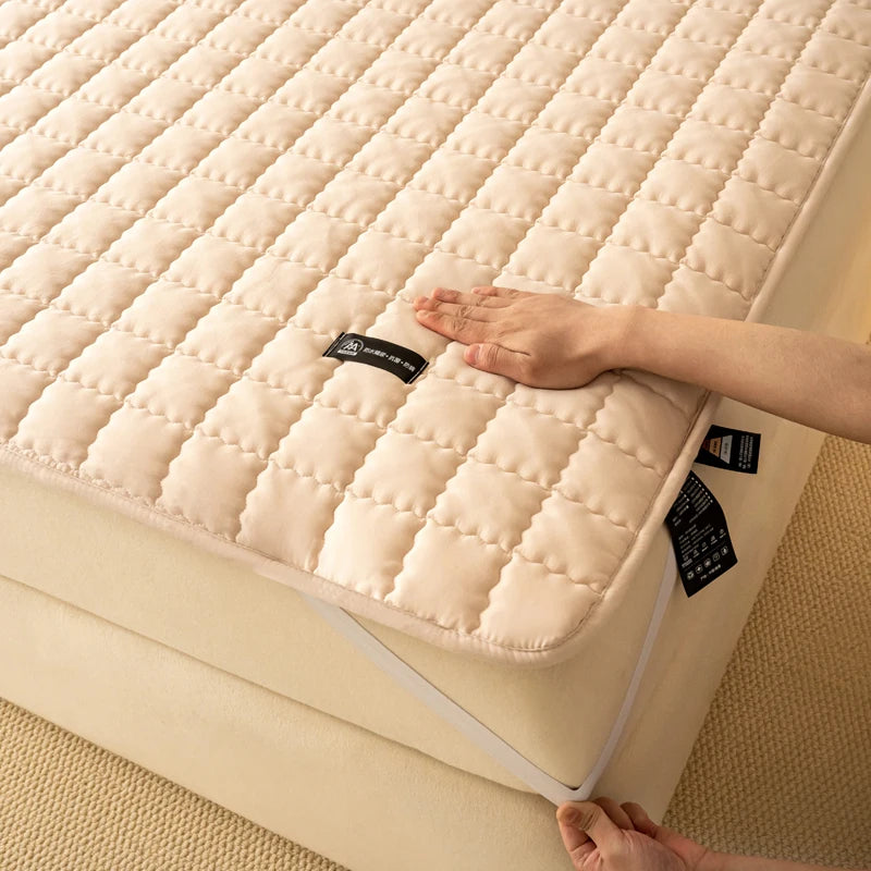 Waterproof Mattress Protector - Antimicrobial Mattress Cover with Elastic Straps - Hypoallergenic, Noiseless Thin Mattress